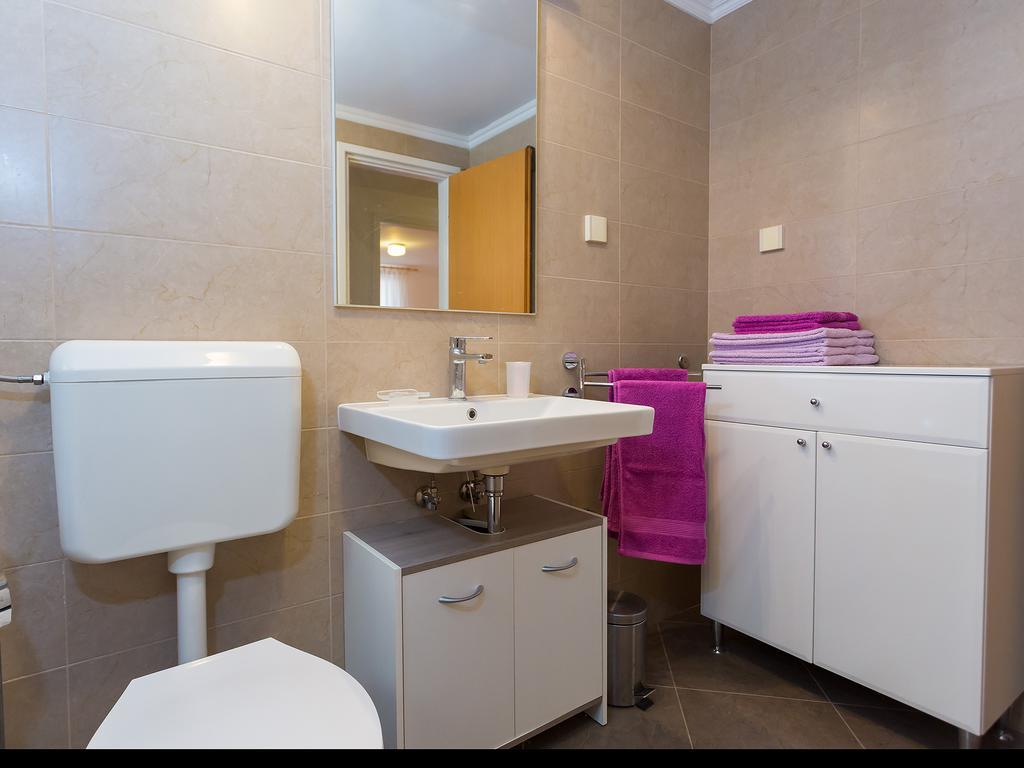 Apartment Luce Пореч Екстер'єр фото